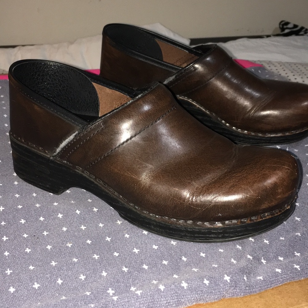 Dansko Clogs -Brown leather (Dansko size 42)